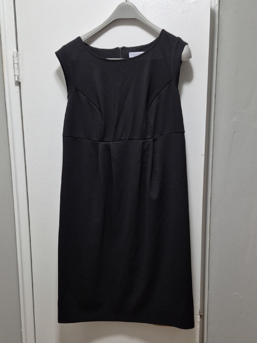 Liz Lange Black Sleeveless Midi Maternity Sheath Dress